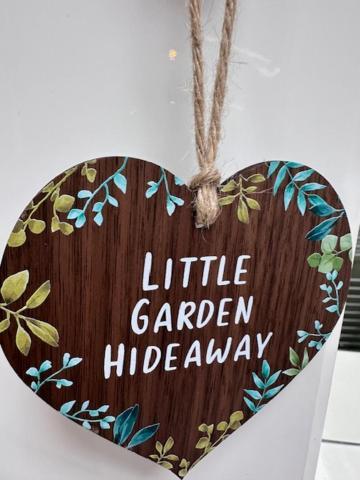 The Little Garden Hideaway With Stunning Sea Views And Garden Holyhead Exterior foto