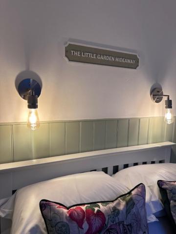 The Little Garden Hideaway With Stunning Sea Views And Garden Holyhead Exterior foto