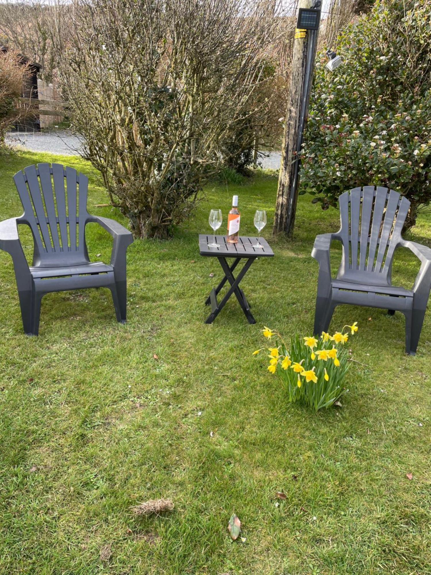 The Little Garden Hideaway With Stunning Sea Views And Garden Holyhead Exterior foto