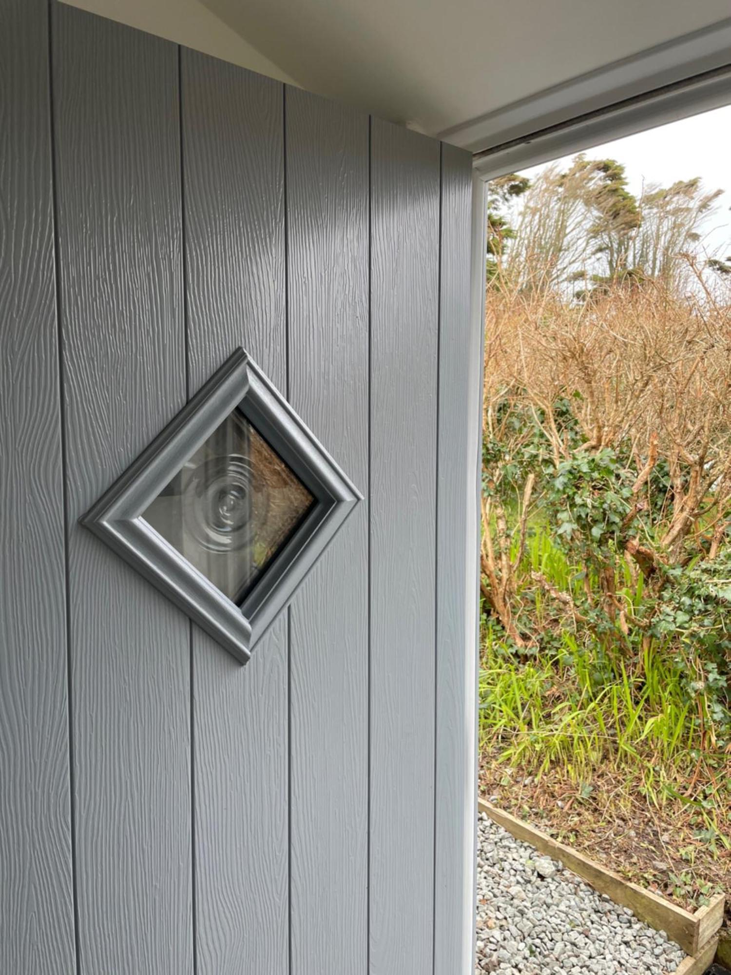 The Little Garden Hideaway With Stunning Sea Views And Garden Holyhead Exterior foto
